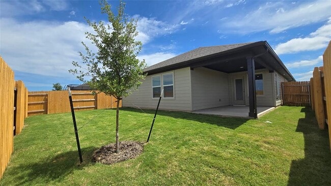Building Photo - 122 Holmby Dr