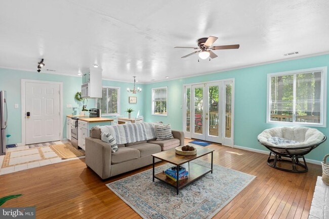 Building Photo - 303 Wilderness Dr