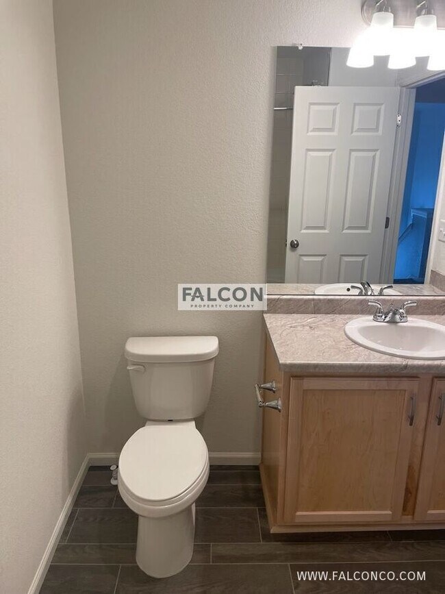 Building Photo - 9279 Birr Ct