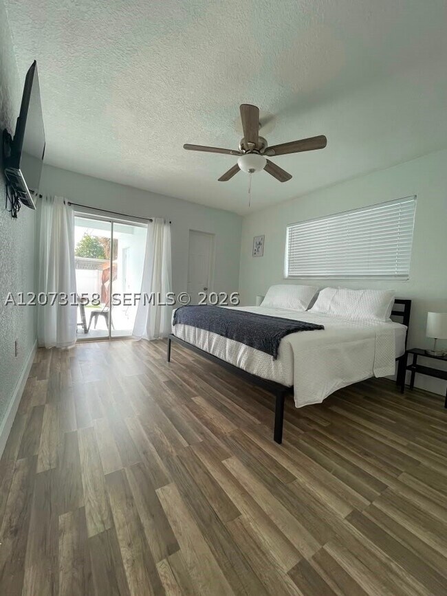 Building Photo - 7904 Miramar Blvd