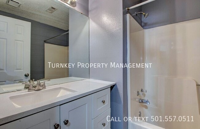 Building Photo - 3219 Holt St