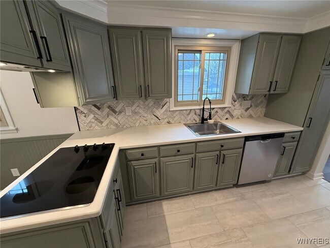 Building Photo - 307 Grandview Ave