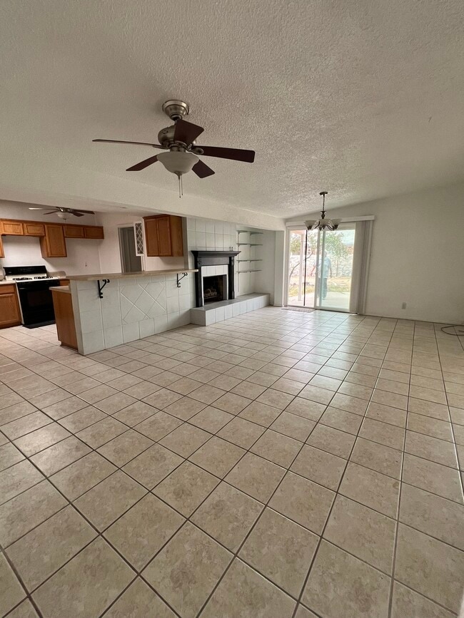 Building Photo - 10301 Album Ave
