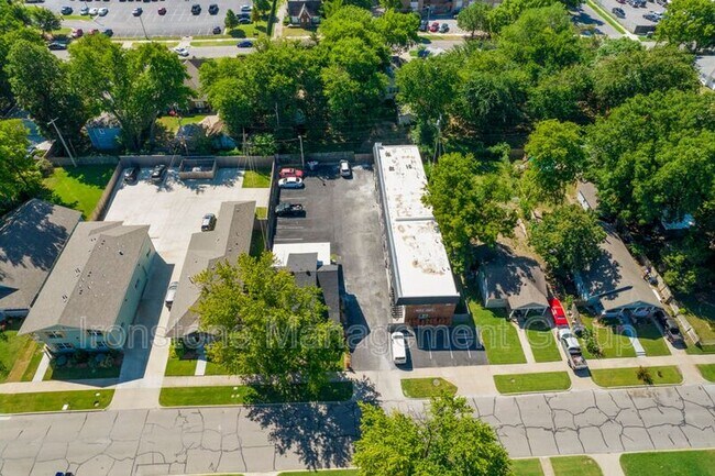 Building Photo - 2618 E 8th St