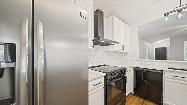 Building Photo - 5825 Nelson Oaks Dr