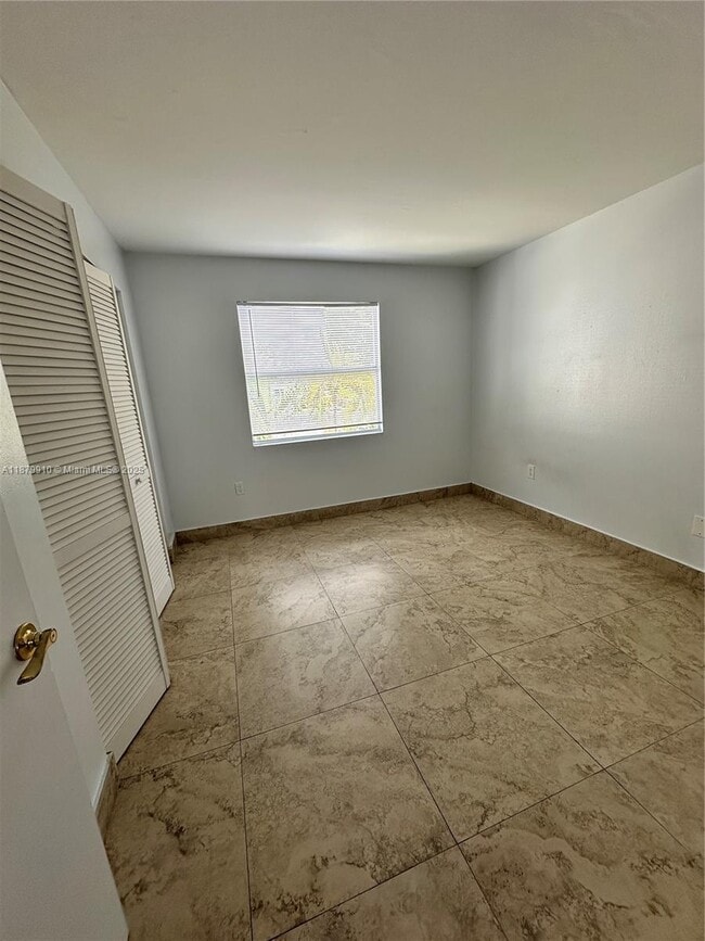 Building Photo - 4600 SW 67th Ave