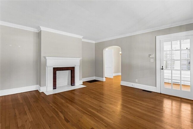 Building Photo - 1219 State St NW