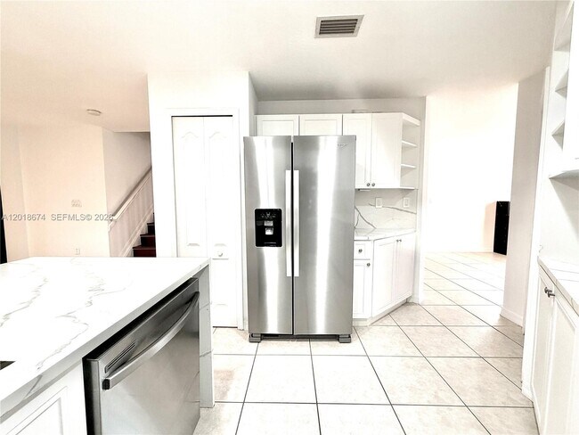 Building Photo - 16336 SW 48th Terrace