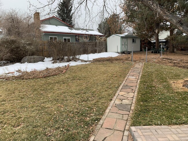 Building Photo - 6565 Zang St