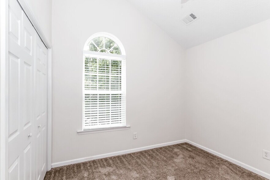 Building Photo - 27 Palladio Way