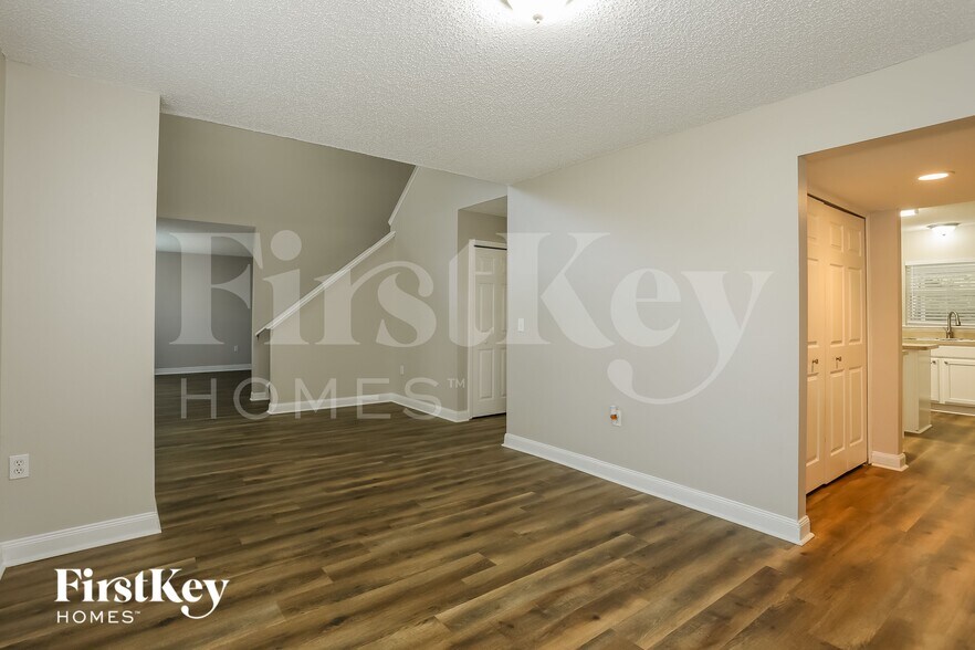 Building Photo - 3500 Hickory Landing Ct