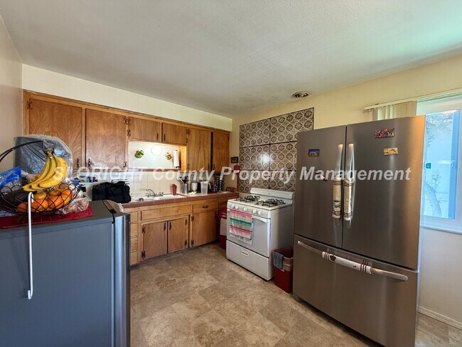 Building Photo - AVAILABLE AUGUST - 2 Bed, 1 Bath Grover Beach Apartment