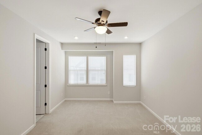 Building Photo - 615 Myrick Aly