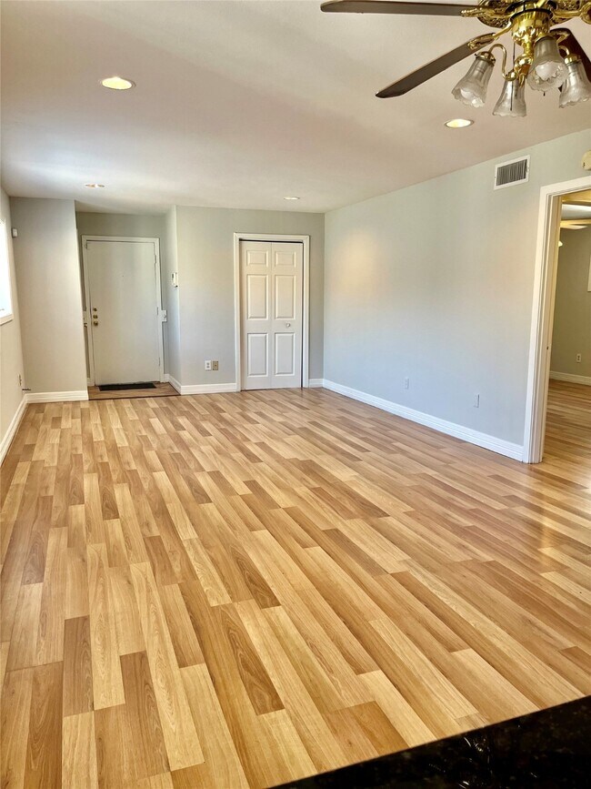 Building Photo - 4901 Milam St