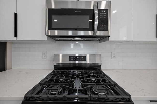 Building Photo - 2010 Titanium Rock Rd