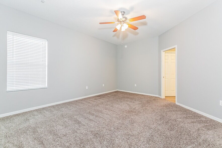 Building Photo - 7012 Brenton Manor Ln