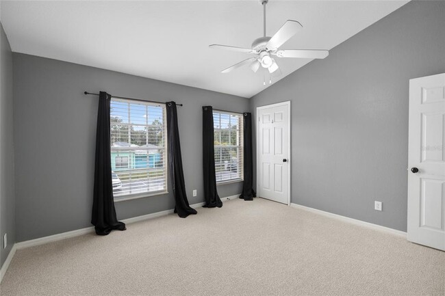 Building Photo - 37250 Embassy Pk Ln