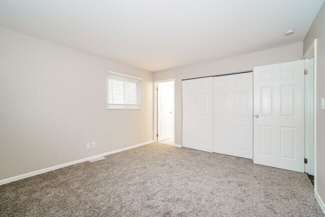 Building Photo - 6544 Portsmouth Dr