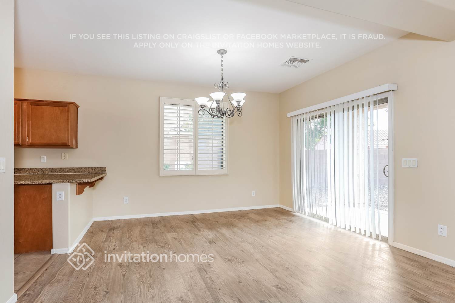 Building Photo - 881 E Stottler Dr