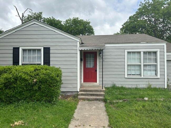 Primary Photo - Charming 2 Bedroom. 1 Full Bath Home in We...
