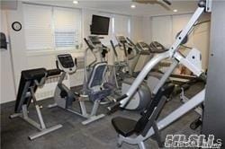 Building Photo - 750 Shore Rd