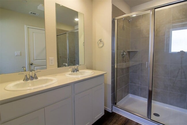 Building Photo - 12810 Siena Vlg Ln