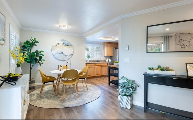 Building Photo - 1173 Capri Dr