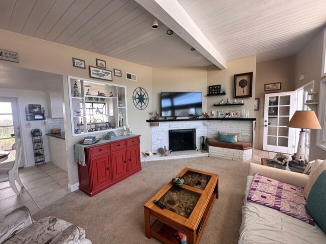 Building Photo - One Bedroom for Rent in Dana Point