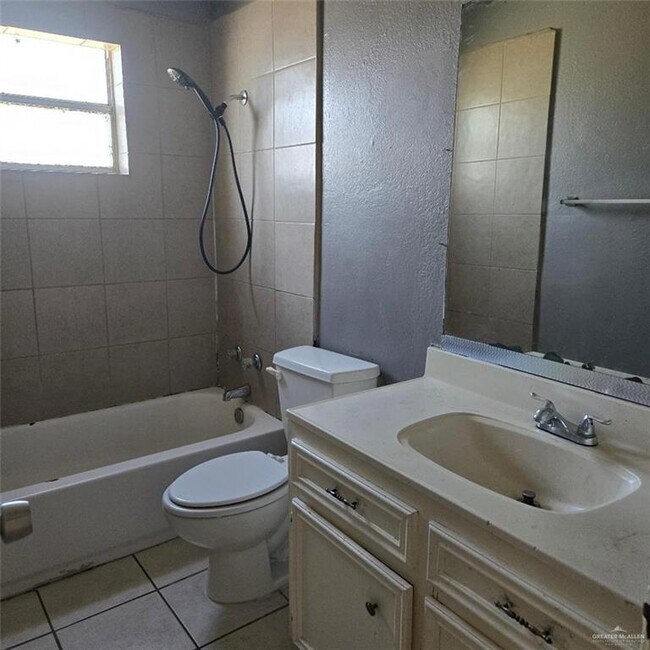 Building Photo - 9 South Dr