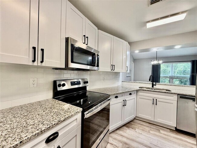 Building Photo - 3958 Dream Oak Pl