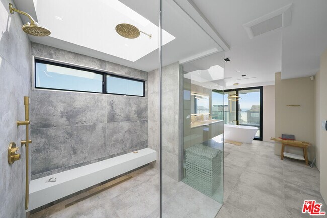 Building Photo - 1500 Ocean Dr