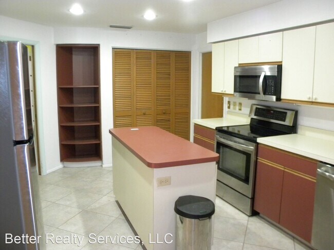 Building Photo - 3 br, 2 bath House - 2402 Burlwood Dr.