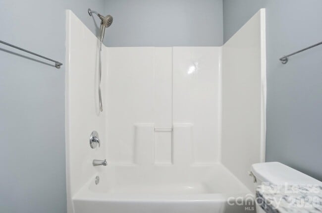 Building Photo - 1760 Forest Side Ln