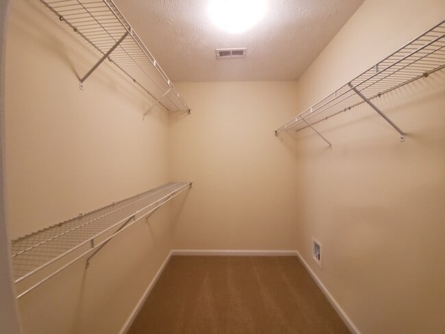 Building Photo - 102 Kennedy Dr