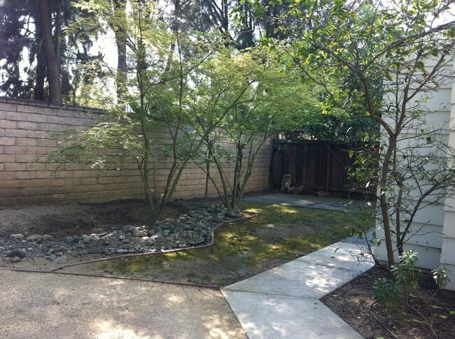 Building Photo - Charming 3 bed/2 bath Home in Northeast Davis
