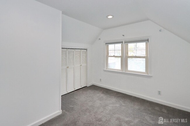 Building Photo - 2 Mohawk Dr