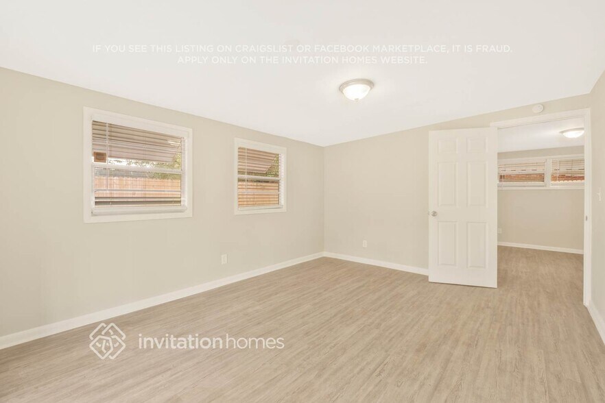 Building Photo - 5645 Fiat Ln