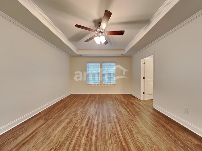 Building Photo - 121 Sweet Gum Dr