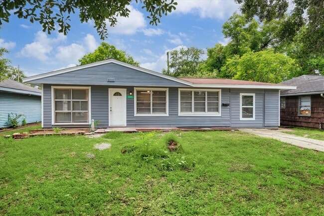 Primary Photo - 6306 Thrush Dr