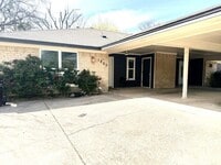 Building Photo - 1805 Bristol Cove