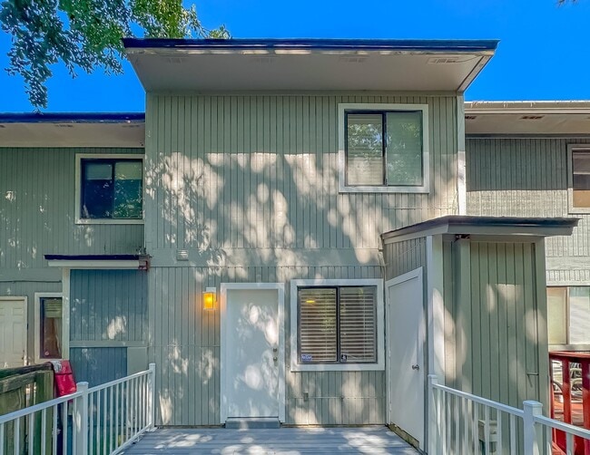 Building Photo - 2465 Talco Hills Dr