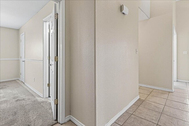 Building Photo - 6325 Oso Pkwy