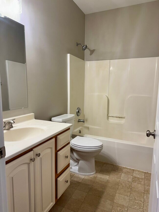 Building Photo - 255 N Sacramento St