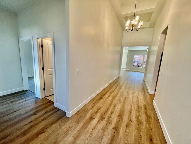 Building Photo - BRAND NEW Three Bedroom Home in Desert Cliffs