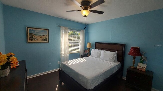 Building Photo - 110 N Crest Ave