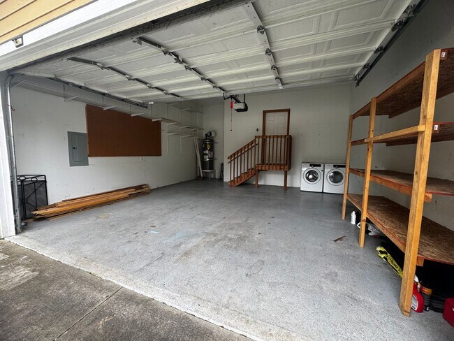 Building Photo - One story home in Suquamish.