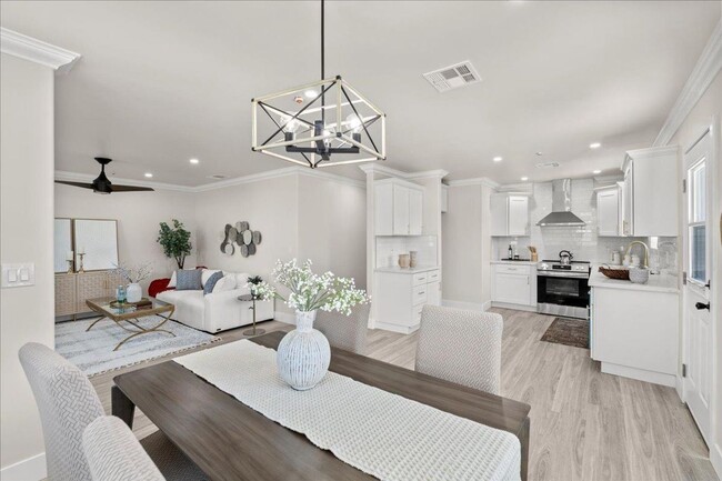 Building Photo - 4BR Home on 0.35-Acre Lot | Owned Solar