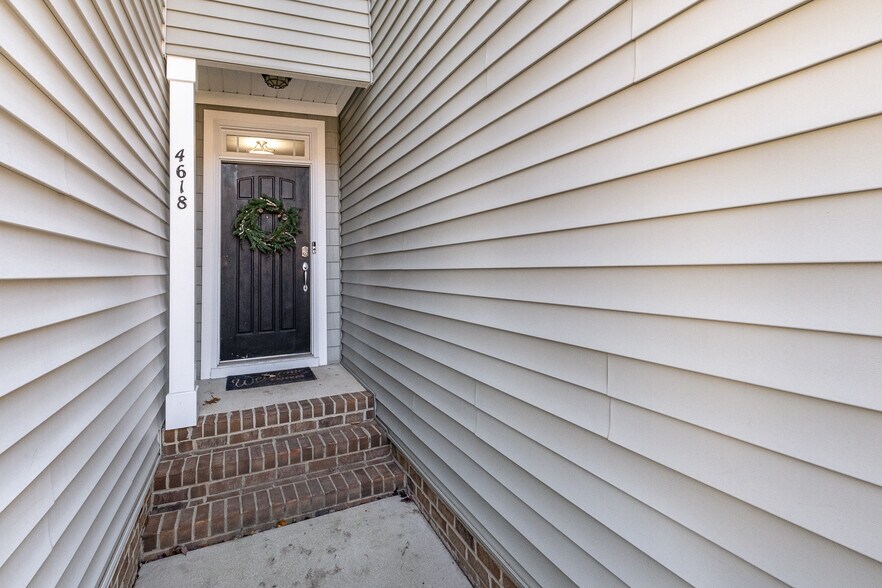 Building Photo - 4618 Merendino St