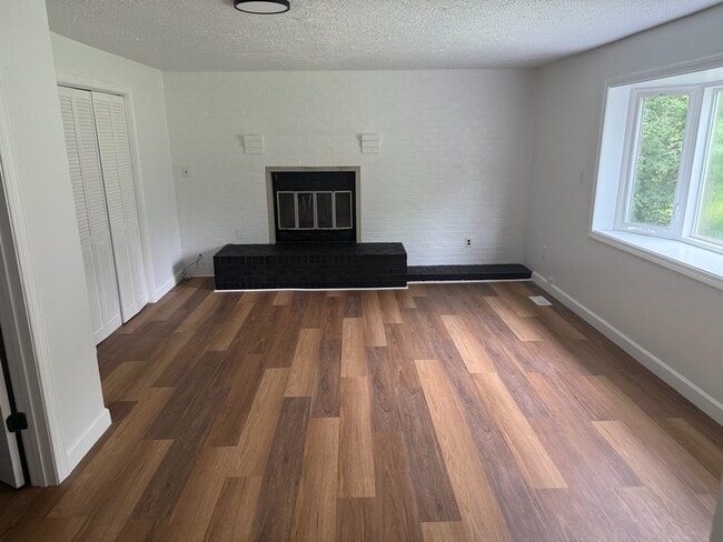 Building Photo - 5145 Patterson St