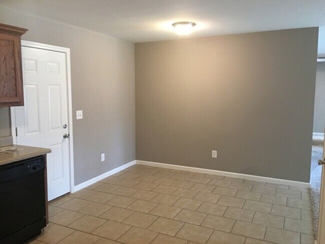 Building Photo - 3/2 House in West Rome $1,295